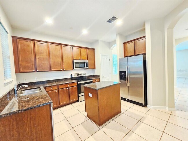 Building Photo - 12754 Garridan Ave
