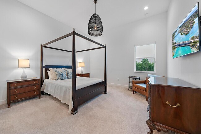 Building Photo - 8270 SE Pennock Trail