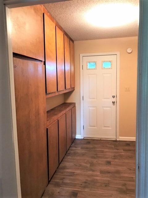 Building Photo - 107 Laircey St