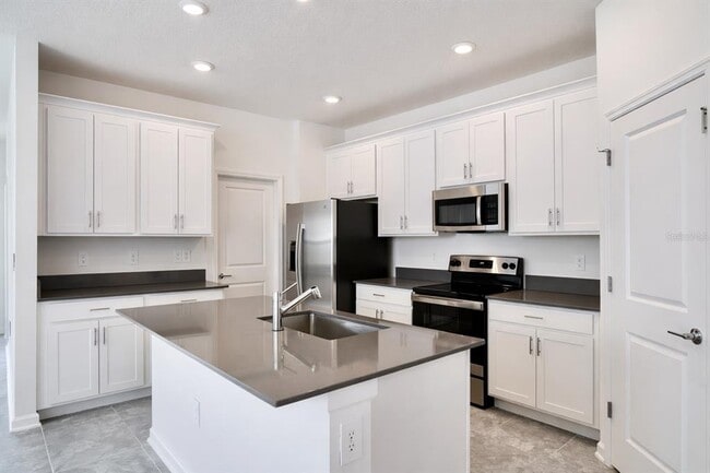 Building Photo - 136 Aces High Ln