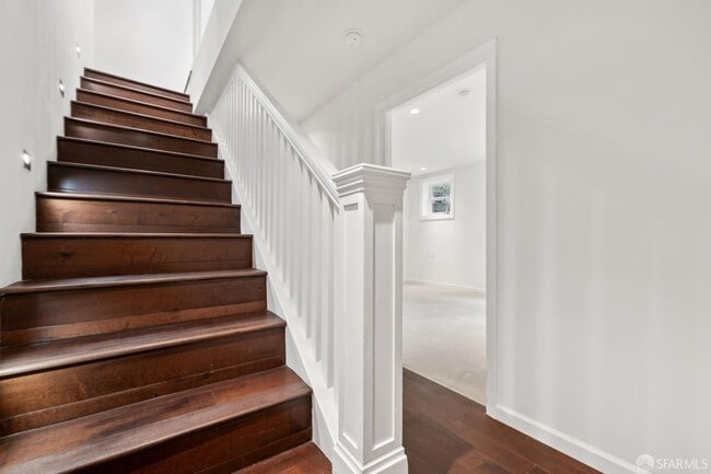 Building Photo - 971 Filbert St