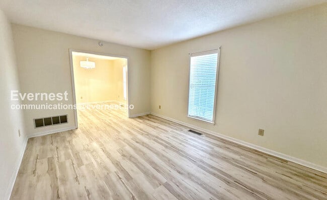 Building Photo - 1828 Jacobs Ln