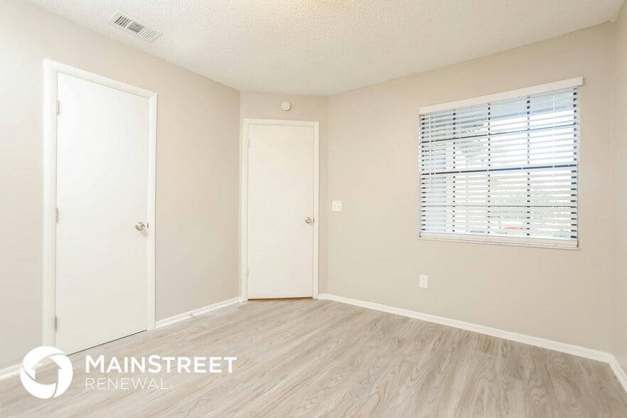 Building Photo - 548 Portland Cir