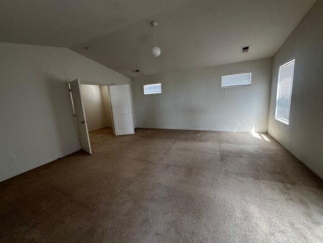 Building Photo - Gated Community Home in the SW