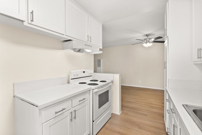 Interior Photo - Melrose Place Apartments