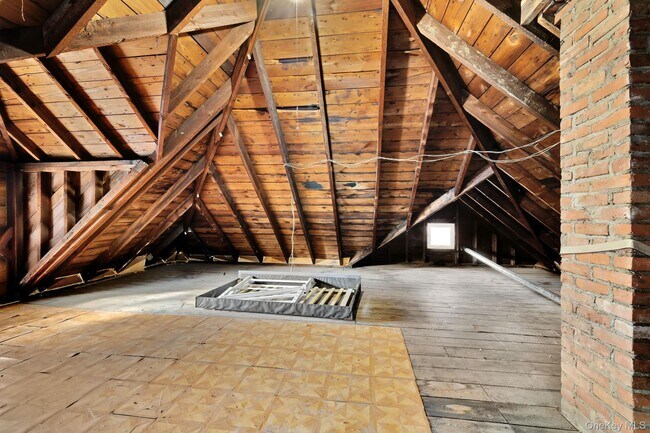 Building Photo - 100 Academy Ave