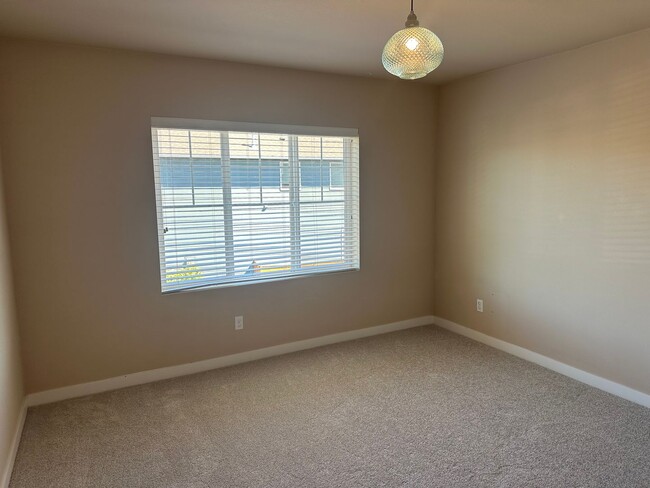 Building Photo - 3048 Puget Meadow Loop NE