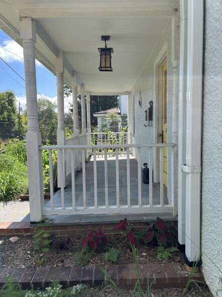 Front porch - 704 Blenheim Ave