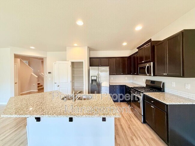 Building Photo - 2727 S White Salmon Dr
