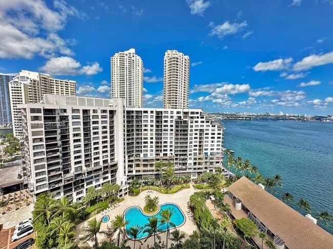 Building Photo - 540 Brickell Key Dr