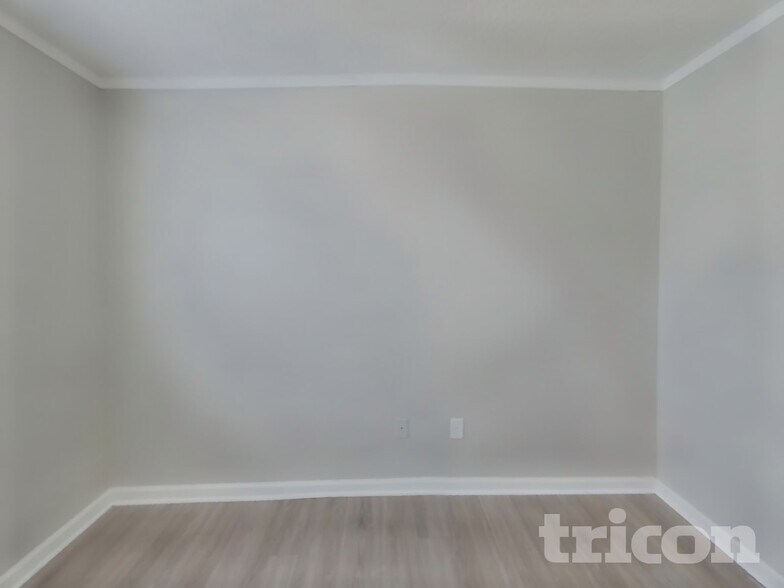 Building Photo - 3208 Ginny Lake Dr