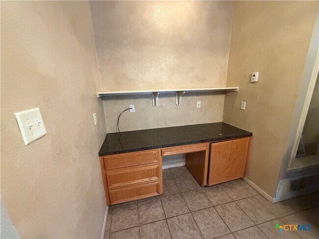 Building Photo - 3701 Dustin Ct
