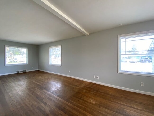 Building Photo - Feels Like A Little Bit of Country - 1+BR ...