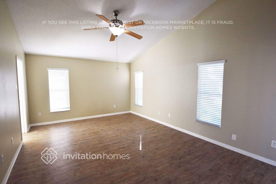 Building Photo - 5581 Los Palma Vista Dr