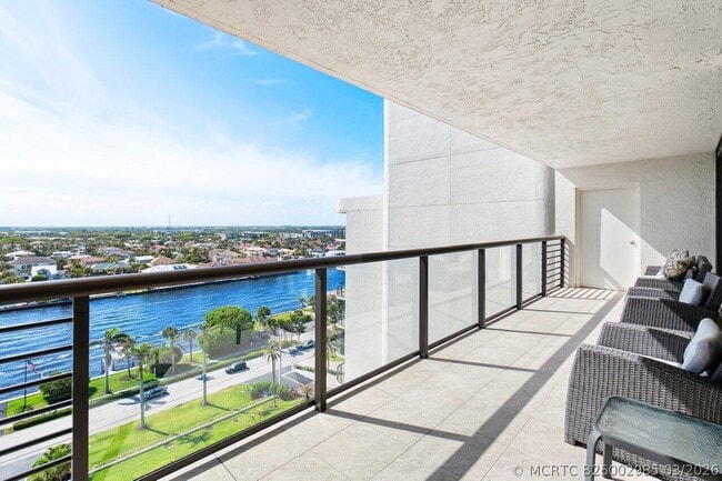 Building Photo - 2727 S Ocean Blvd