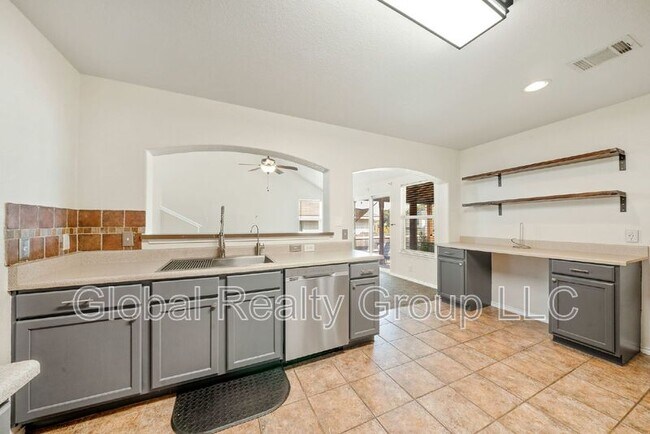 Building Photo - 10014 Collenback Run