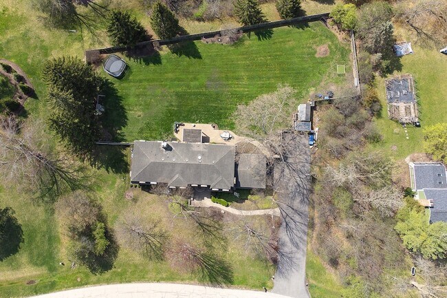 Building Photo - 877 Fair Way