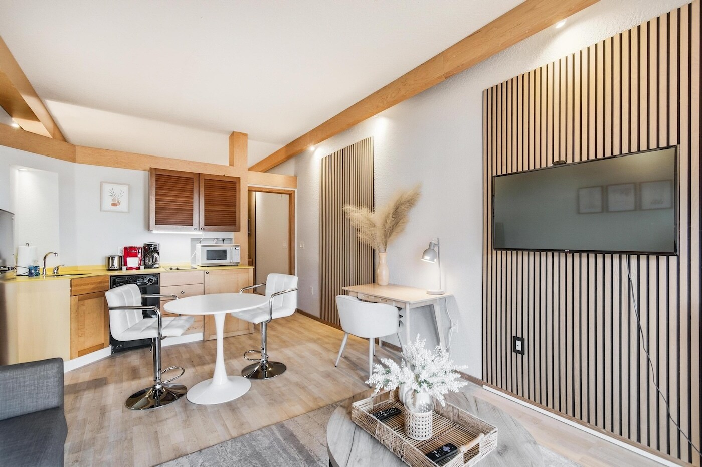 Building Photo - 101 Palm Harbor Pky