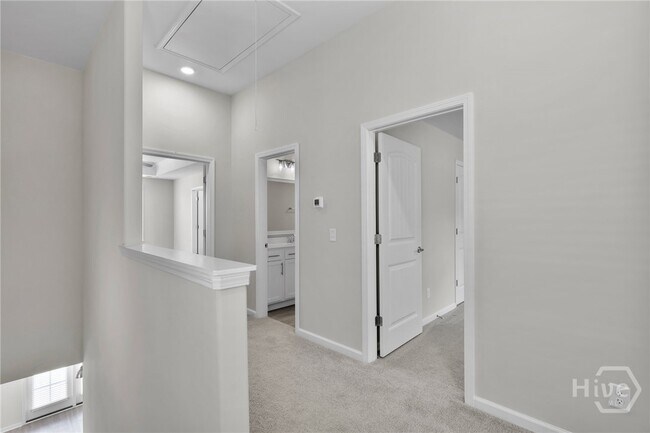 Building Photo - 235 Sonoma Dr