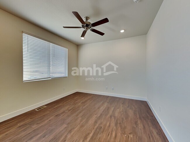 Building Photo - 3921 Wyedale Wy