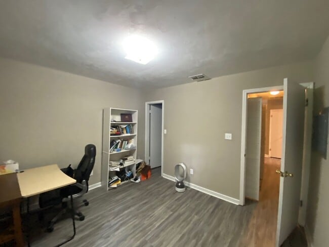 Building Photo - 1226 Brafforton Dr