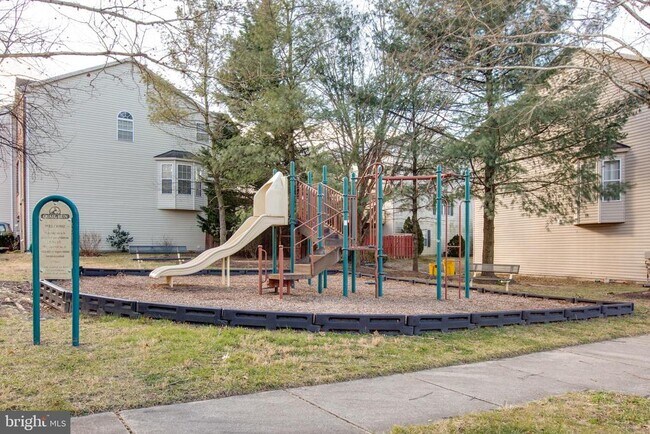 Building Photo - 1734 Sea Pine Cir