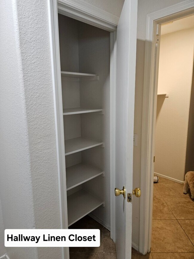 Building Photo - Mirador Estates (Lindsay & Warner) 3 bed 2 bath single level