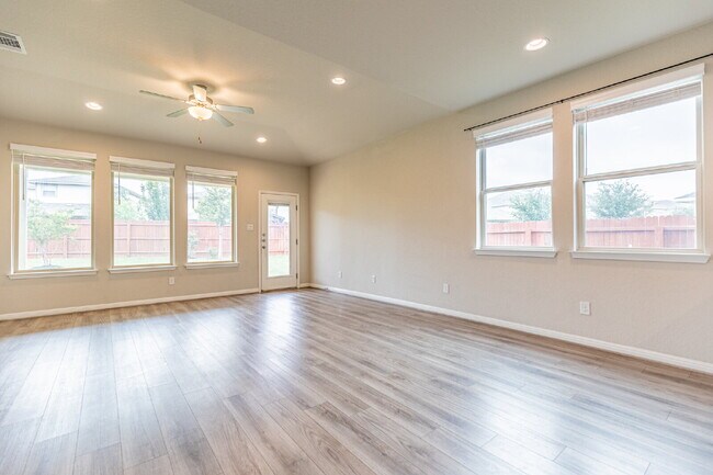 Building Photo - 6631 Gentry Farm