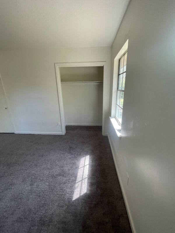 Building Photo - 1471 Dorgan St