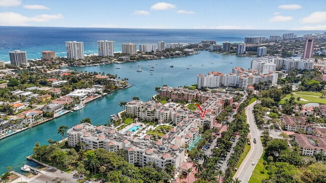 Building Photo - 120 SE 5th Ave