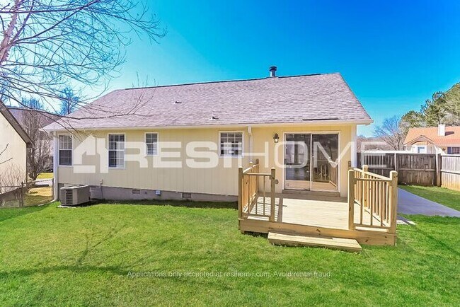 Building Photo - 6901 Brittany Ln