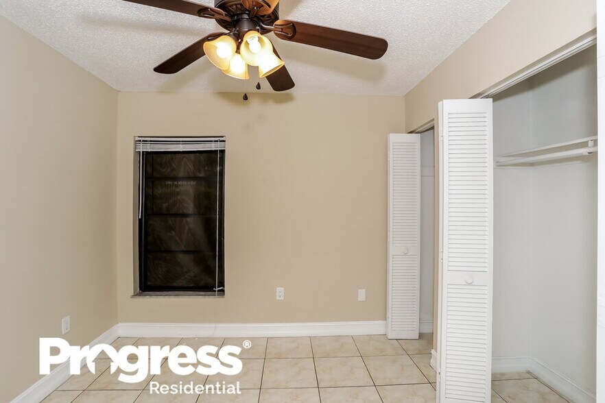 Building Photo - 4205 SW 137th Ct