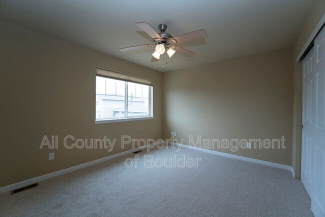 Building Photo - 1667 Venice Ln