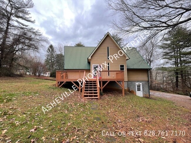 Building Photo - 1835 Granite St