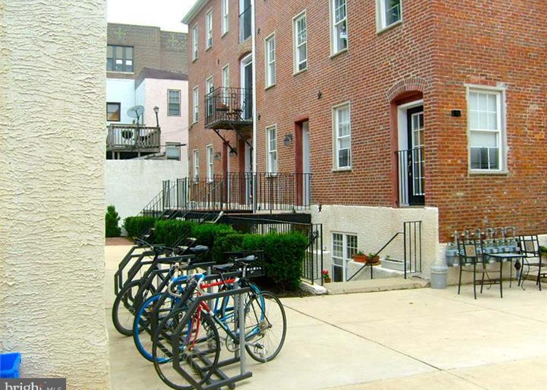 Building Photo - 1027 N 4th St