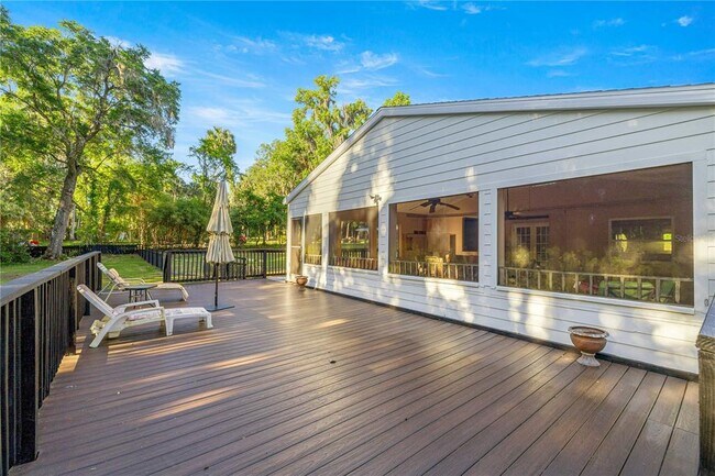 Building Photo - 3821 SW 7th Avenue Rd