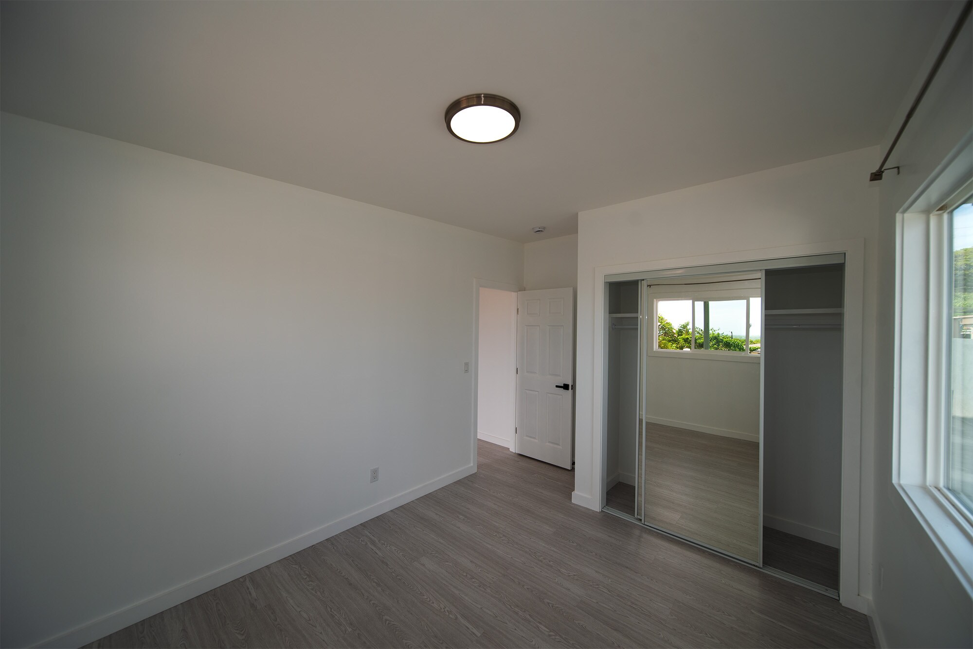 Building Photo - 94-1061 Lumi St
