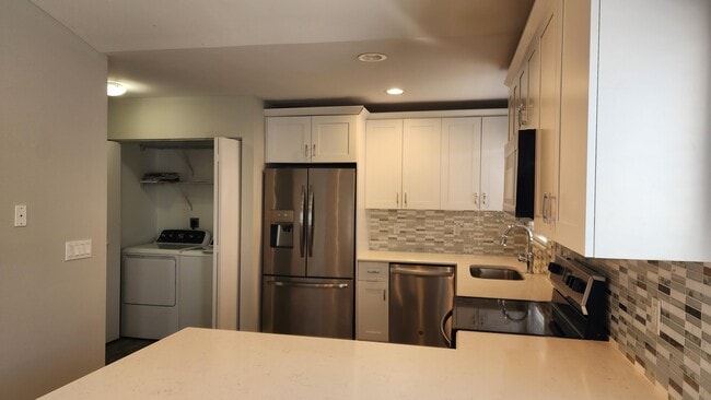 Building Photo - 8783 SE Hobe Ridge Ave