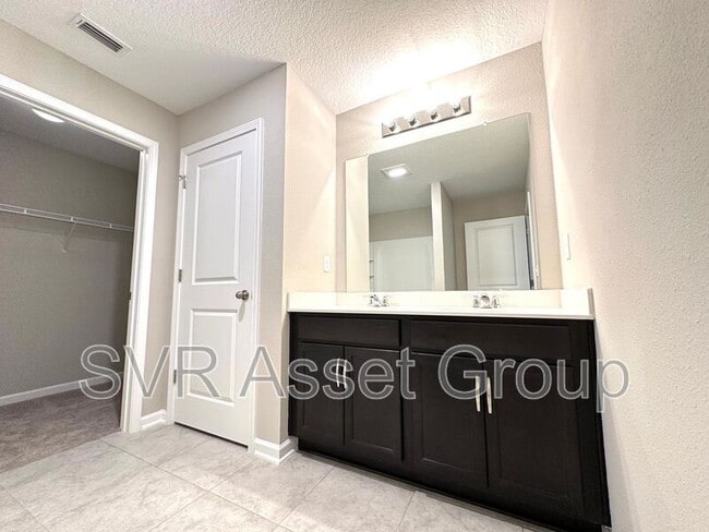 Building Photo - 12593 Creekside Manor Dr