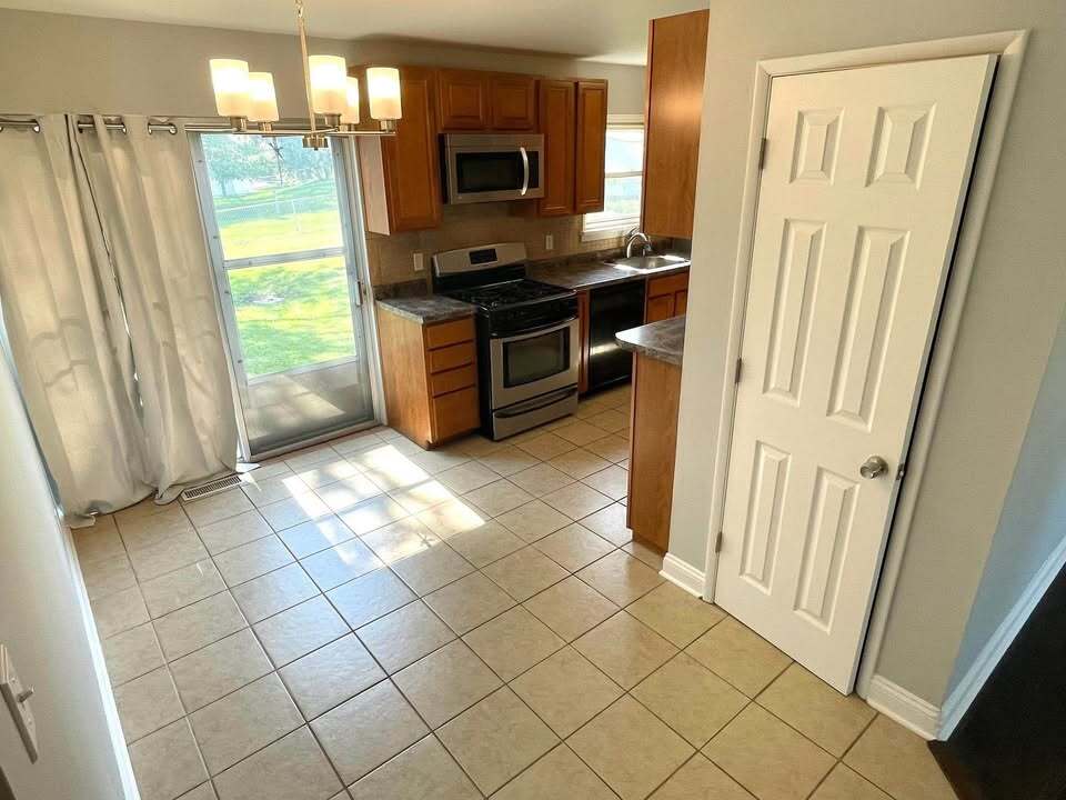 Building Photo - 5307 Crestside Ln