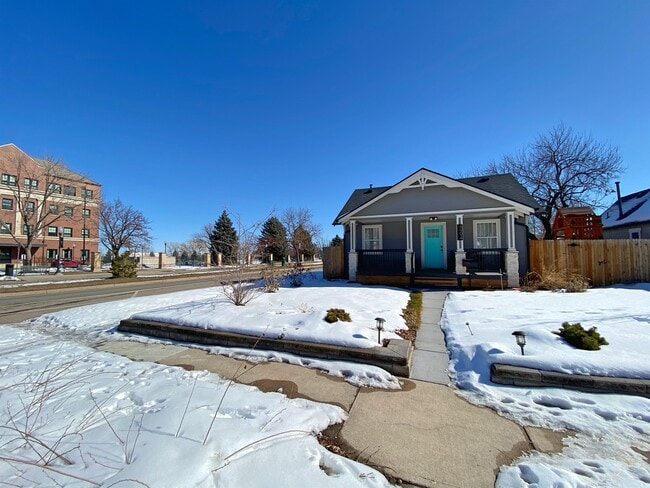 Building Photo - 4994 Julian St