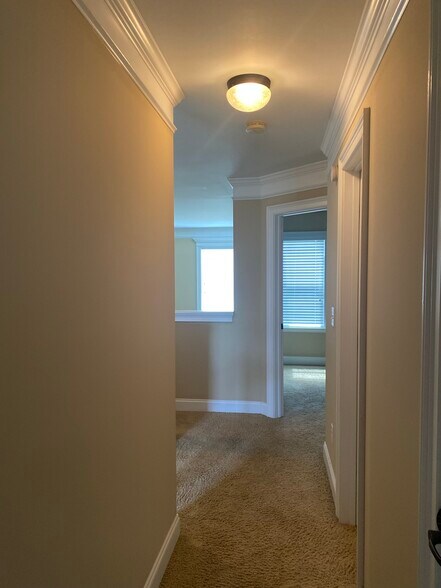 Building Photo - 319 Haywood Dr