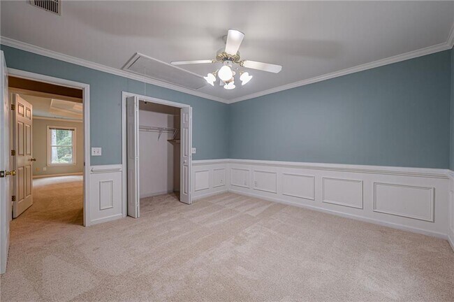 Building Photo - 461 Braidwood Walk NW