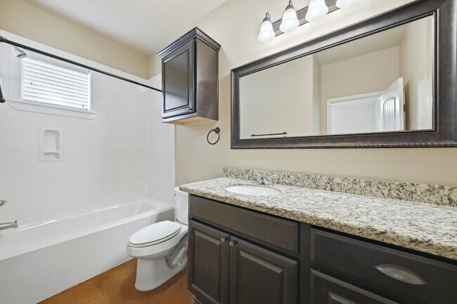 Building Photo - 312 Newcomb Ln