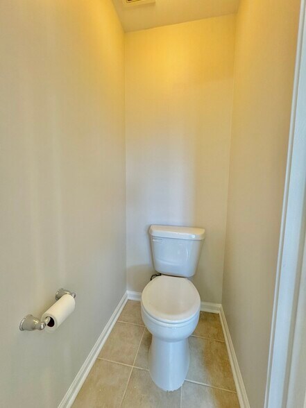Master bathroom - 25530 Joy Ln