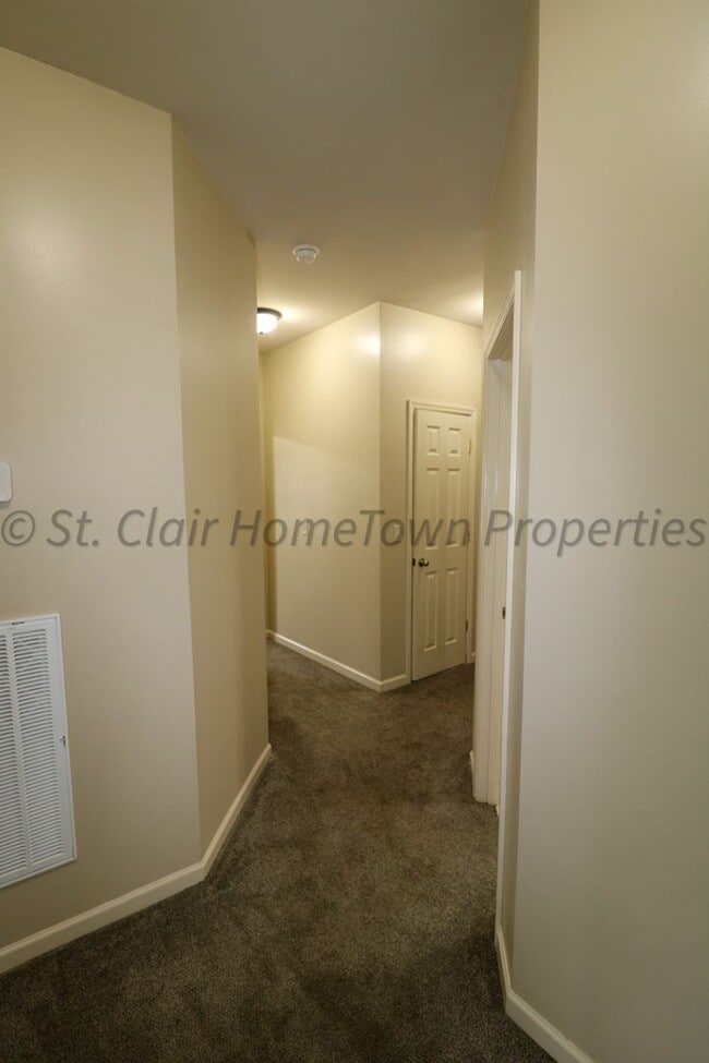 Building Photo - Large Family Home in Moody AL