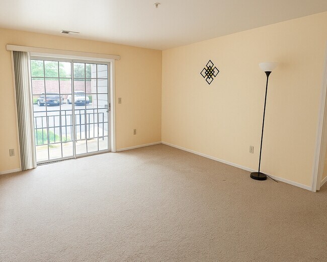 Building Photo - 411 Waterford Dr
