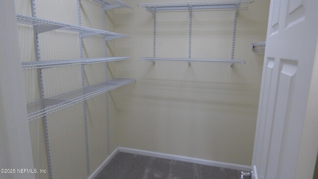 Building Photo - 3854 Silverpoint Ln
