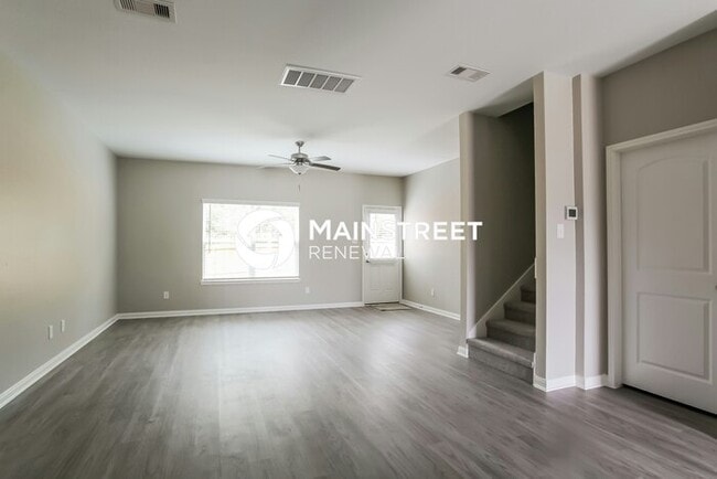 Building Photo - 5 Bedroom Pet-Friendly Home in Magnolia, TX with Main Street Renewal