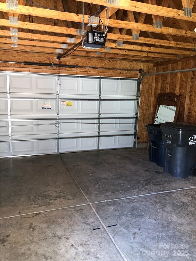 Building Photo - 7846 Jester Park Dr